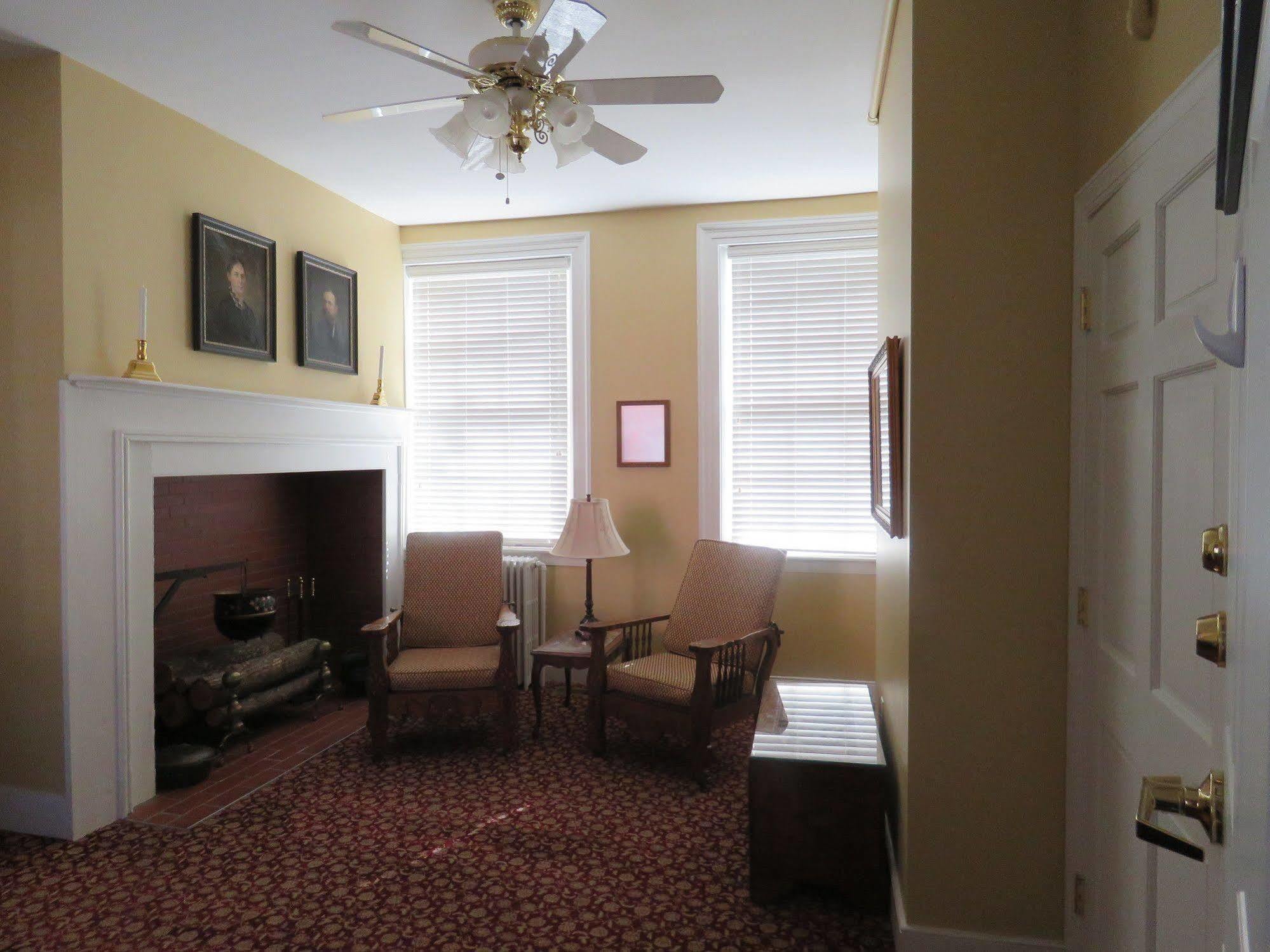 The Swope Manor Bed & Breakfast Gettysburg Bagian luar foto