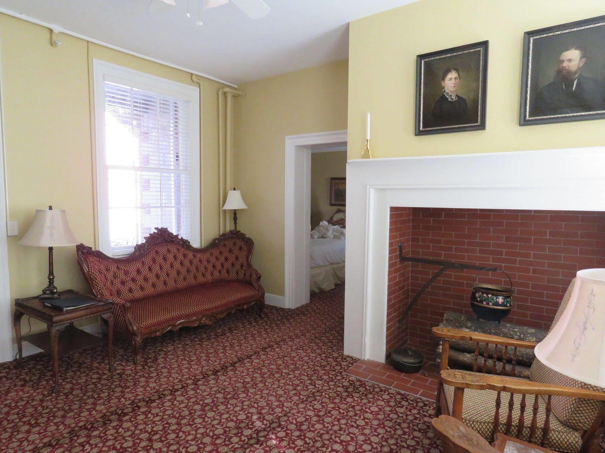The Swope Manor Bed & Breakfast Gettysburg Bagian luar foto