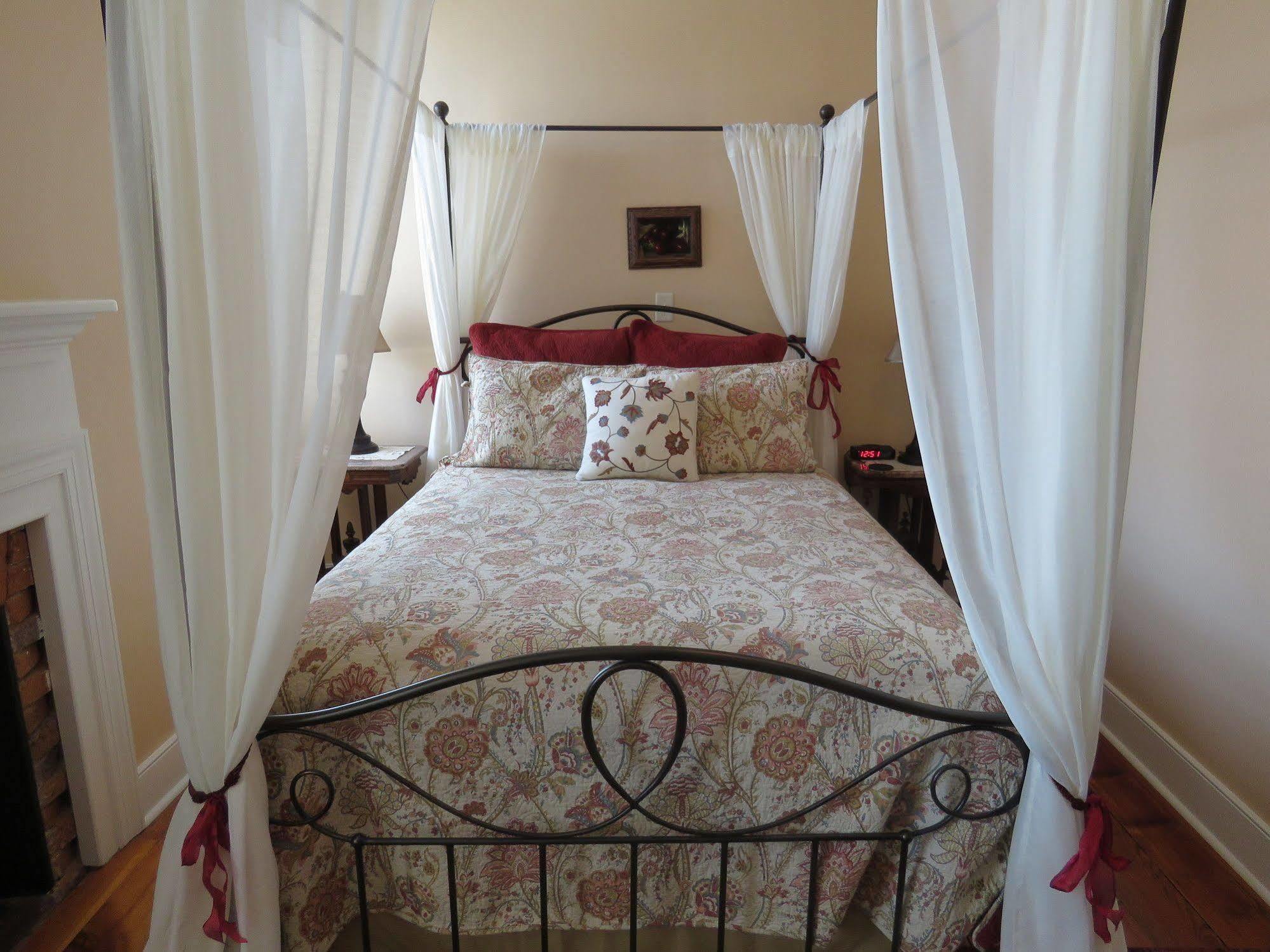 The Swope Manor Bed & Breakfast Gettysburg Bagian luar foto