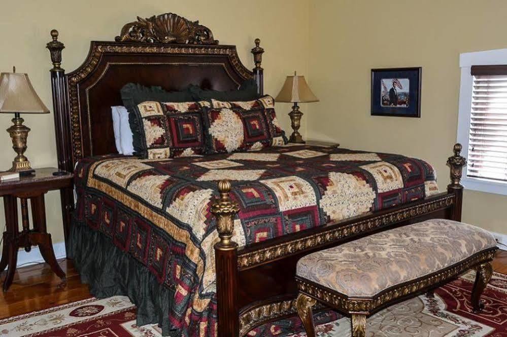 The Swope Manor Bed & Breakfast Gettysburg Bagian luar foto